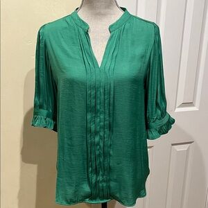 Maison d’Amelie Emerald Blouse with Ruffle Sleeves
